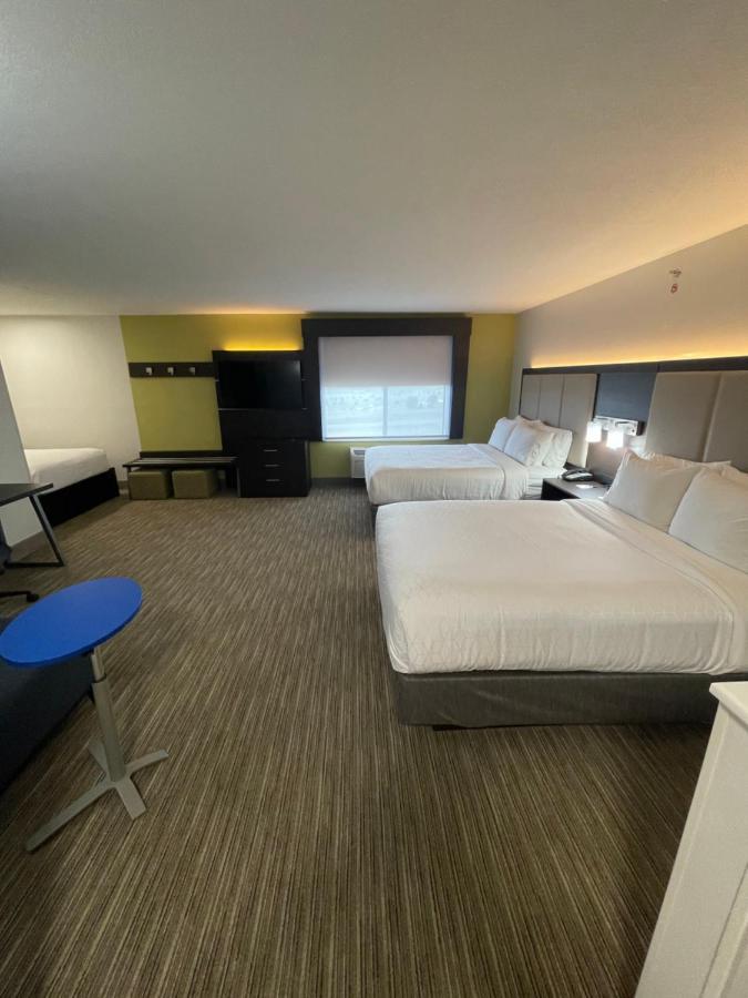 Holiday Inn Express Hotel & Suites Las Vegas By Ihg Екстериор снимка