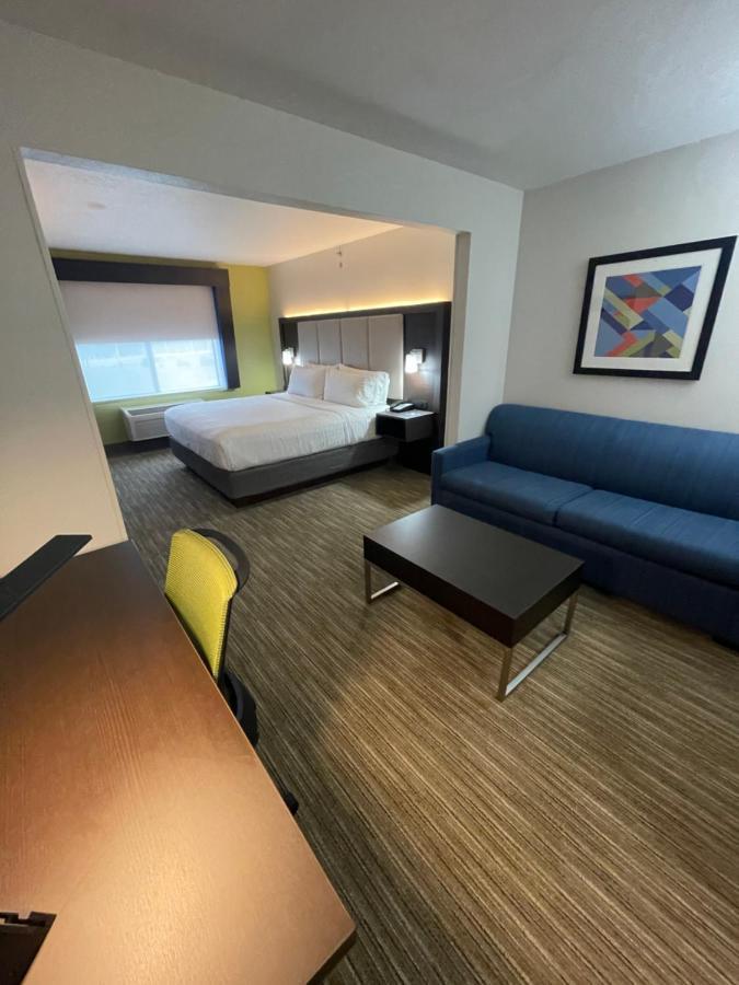 Holiday Inn Express Hotel & Suites Las Vegas By Ihg Екстериор снимка