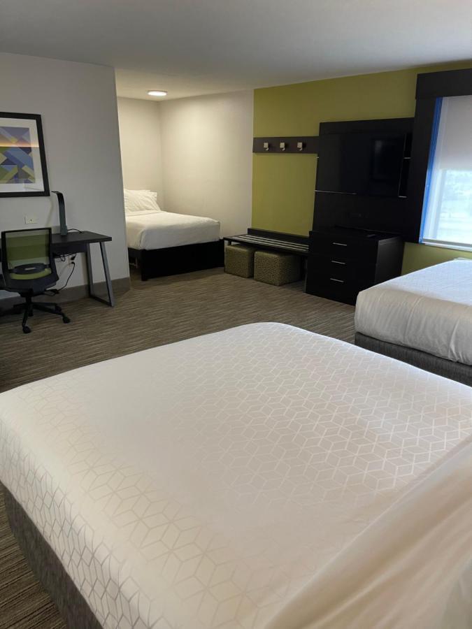 Holiday Inn Express Hotel & Suites Las Vegas By Ihg Екстериор снимка