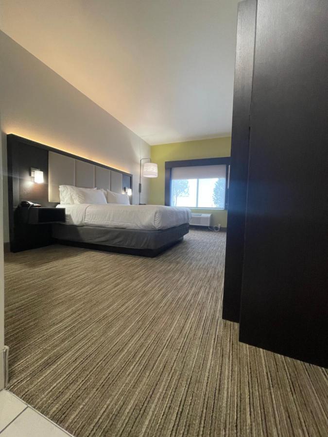 Holiday Inn Express Hotel & Suites Las Vegas By Ihg Екстериор снимка