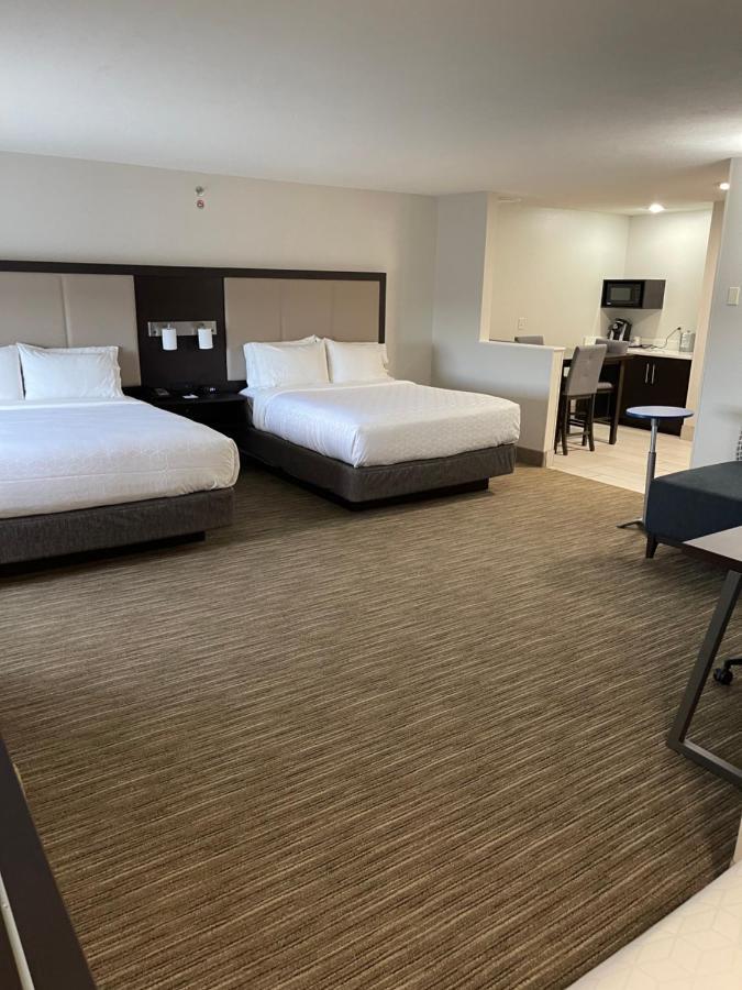 Holiday Inn Express Hotel & Suites Las Vegas By Ihg Екстериор снимка