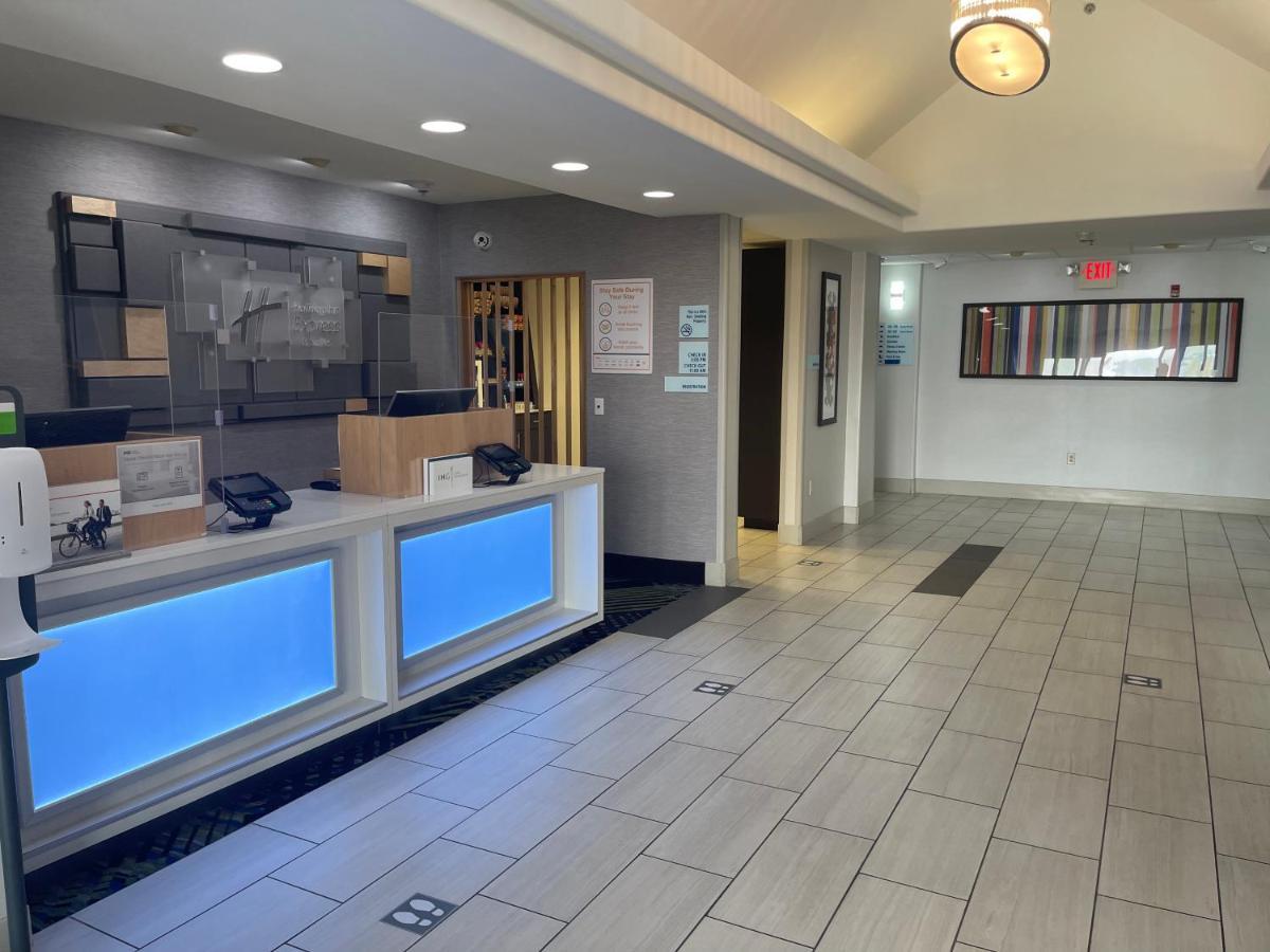 Holiday Inn Express Hotel & Suites Las Vegas By Ihg Екстериор снимка