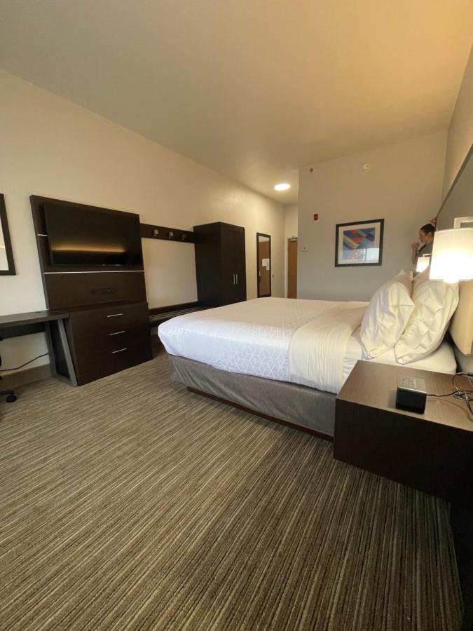 Holiday Inn Express Hotel & Suites Las Vegas By Ihg Екстериор снимка