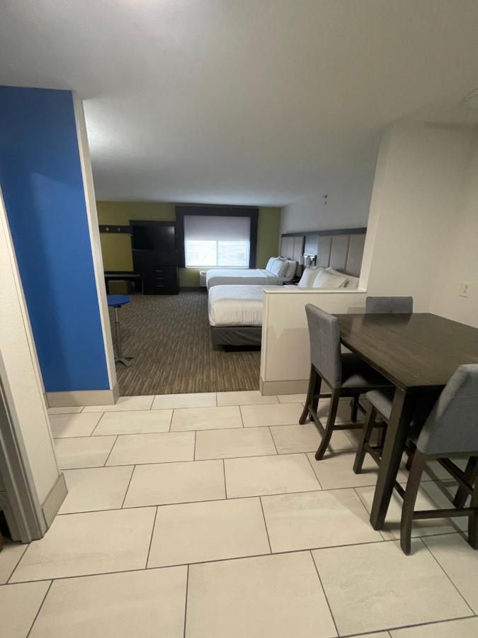 Holiday Inn Express Hotel & Suites Las Vegas By Ihg Екстериор снимка