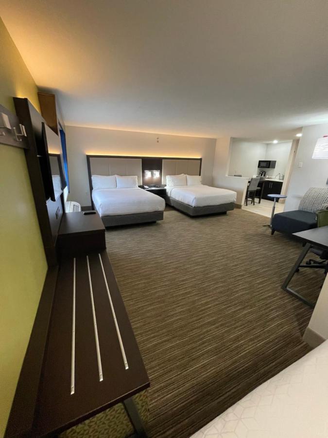 Holiday Inn Express Hotel & Suites Las Vegas By Ihg Екстериор снимка
