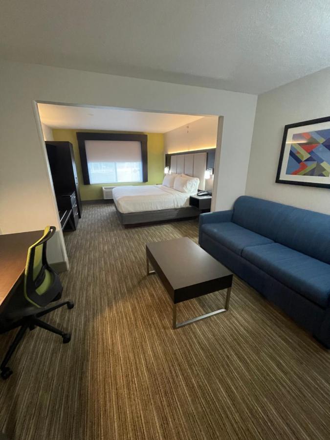 Holiday Inn Express Hotel & Suites Las Vegas By Ihg Екстериор снимка