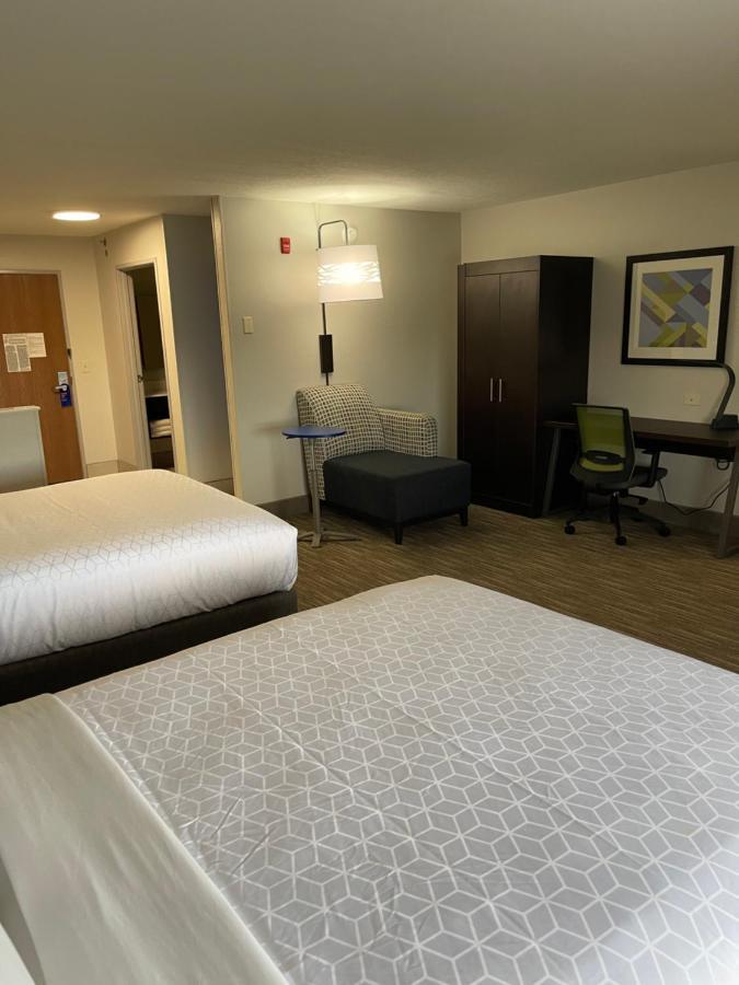 Holiday Inn Express Hotel & Suites Las Vegas By Ihg Екстериор снимка