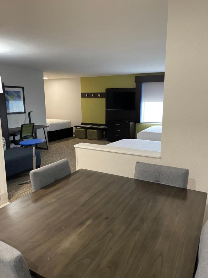 Holiday Inn Express Hotel & Suites Las Vegas By Ihg Екстериор снимка