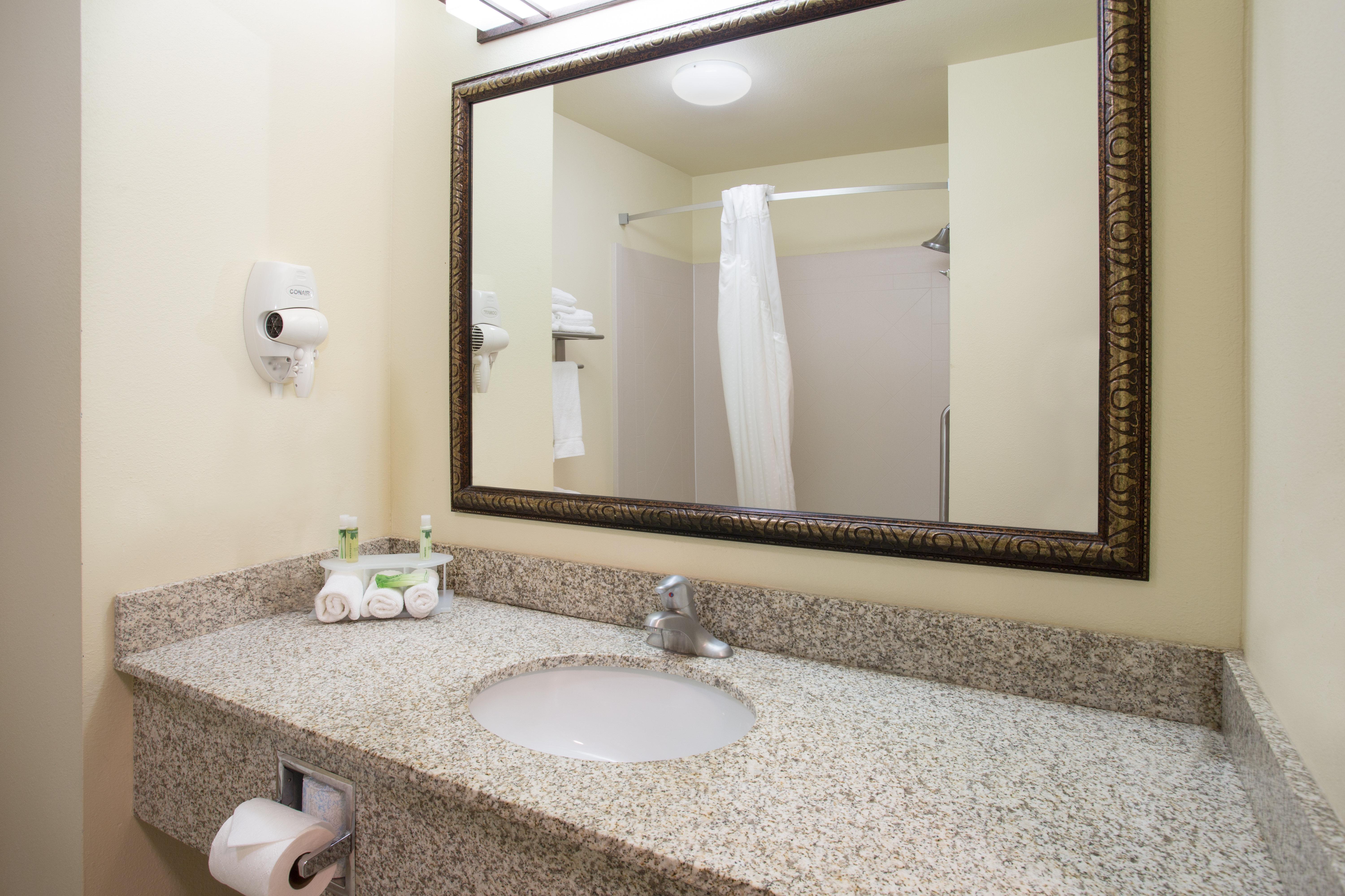 Holiday Inn Express Hotel & Suites Las Vegas By Ihg Екстериор снимка